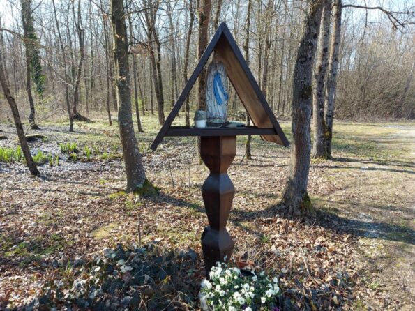 Marijino drevo Radmožanci