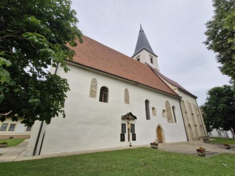 Cerkev Marijinega vnebovzetja Apače